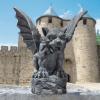 Design Toscano Gaston the Gothic Gargoyle Climber Wall Mount Hanging Statue, Large, 16 Inches Tall, Cast Stone Resin, Gothic Stone(Florentine Gargoyle Gothic Decor Statue)